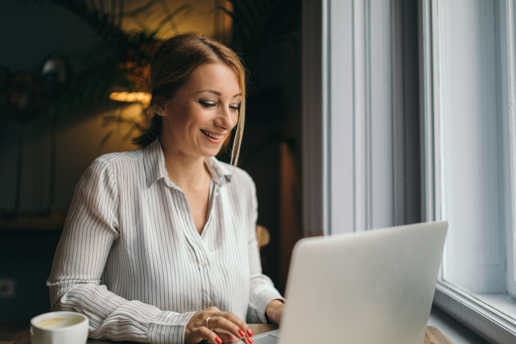 What skills does Virtual Assistant acquire during working process with a virtual customer?